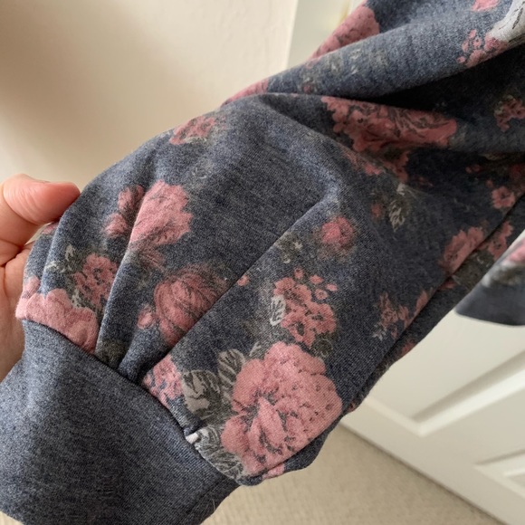 Knox Rose floral print crew neck sweatshirt - Picture 4 of 5